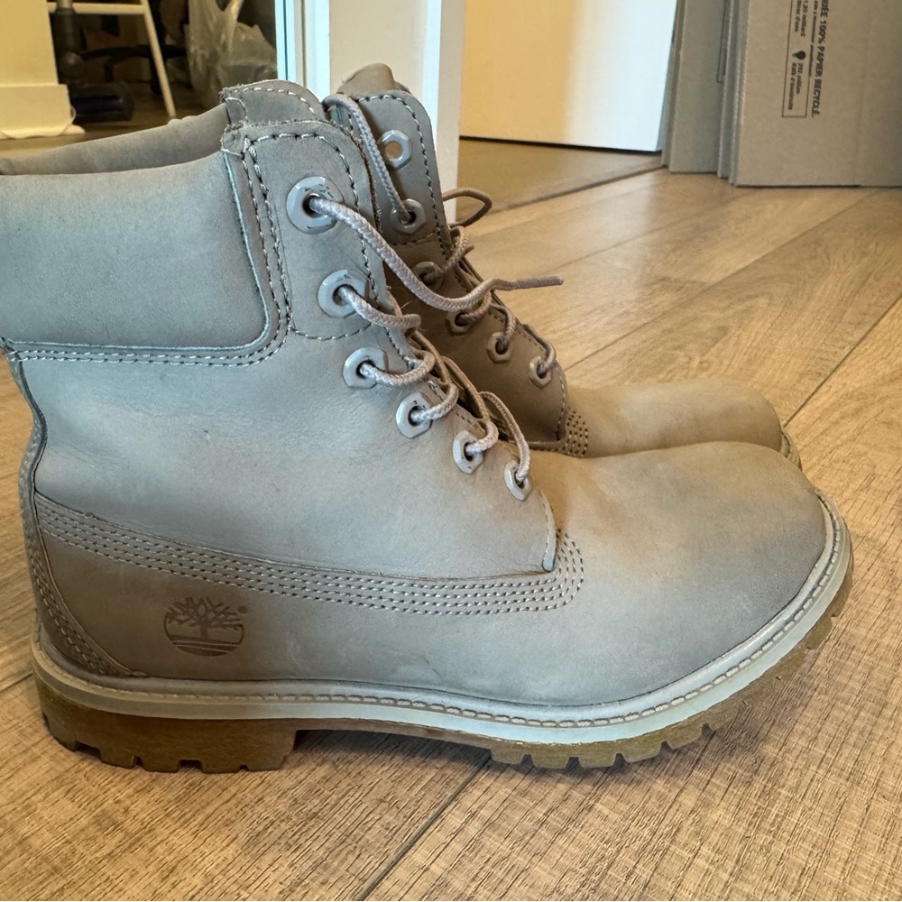 Timberland women Gray Boots 7.5
